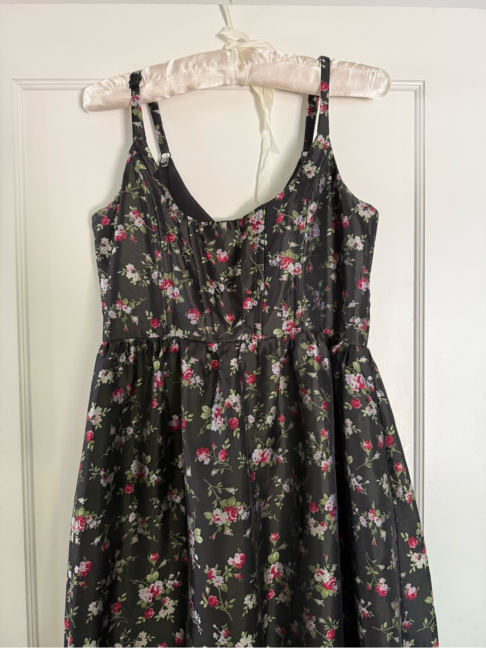 Lulu’s Avalie Black Floral Tiered Bustier Maxi Dress - Picture 4 of 6